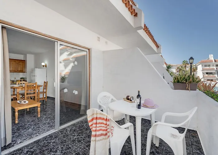 Apto Blue Pool Floritas Apartman